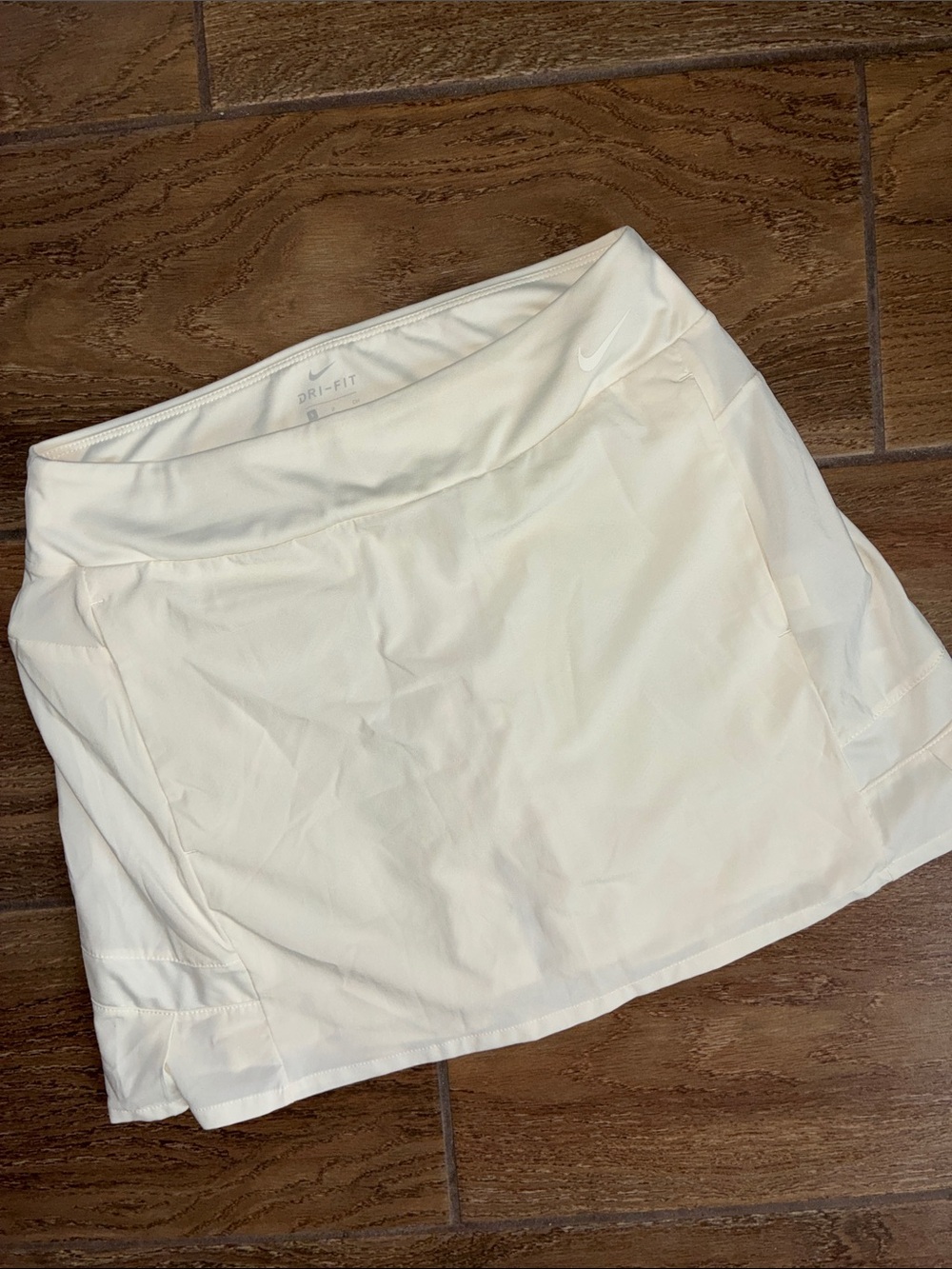 Nike White Women's Performance Tennis Skort